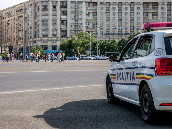 Bucareste Romênia 2020 Carros Polícia Supervisionando Perto Manifestantes Praça Piata — Fotografia de Stock