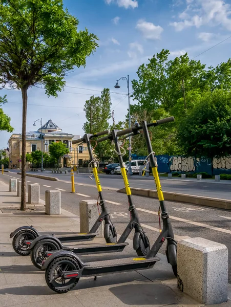 Bucarest Romania 2020 Scooter Elettrico Parcheggiato Affitto Bucarest Nuova App — Foto Stock