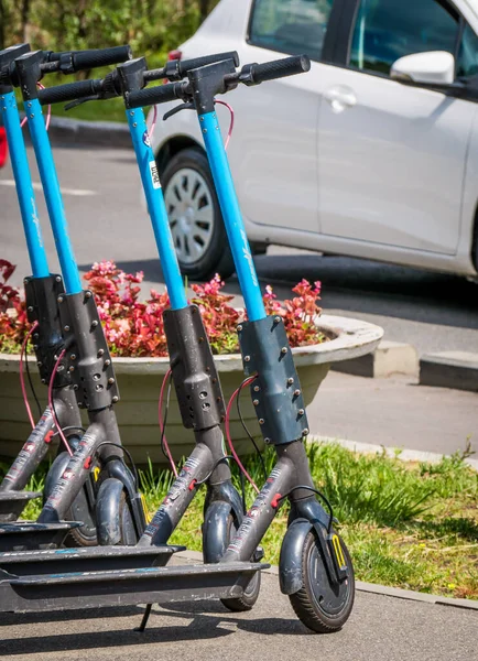 Bucarest Rumania 2020 Scooter Eléctrico Estacionado Alquiler Bucarest Método Transporte —  Fotos de Stock