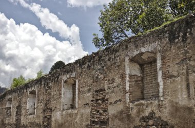 Grungy Stone ve Brick Wall Doku Şablonu Deprem Harabeleri, Antigua, Guatemala.