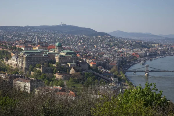 Skyline Ansicht Der Budaer Burg Königspalast Mit Szechenyi Kettenbrücke Die — Stockfoto