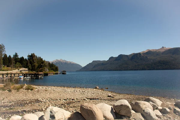 Arjantin Patagonya gölleri ve doğası.