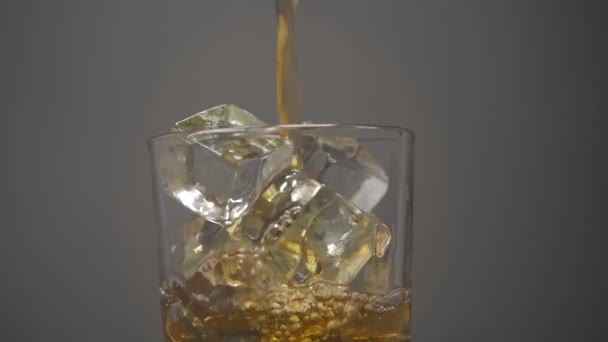 Soda Versé Dans Verre — Video