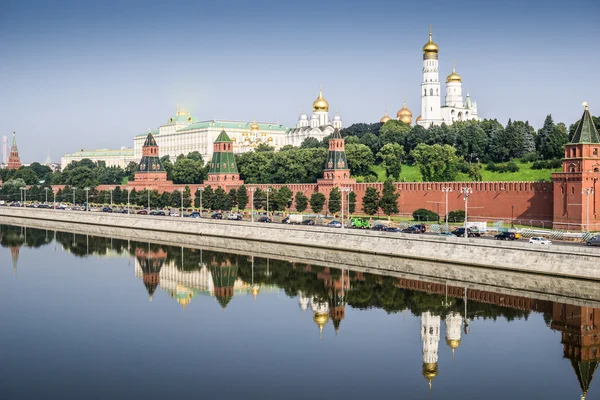 그랜드 궁전과 모스크바 강 크렘린의 보기. — 스톡 사진