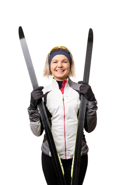 Imagen de una joven deportista con esquís sobre fondo blanco vacío . —  Fotos de Stock