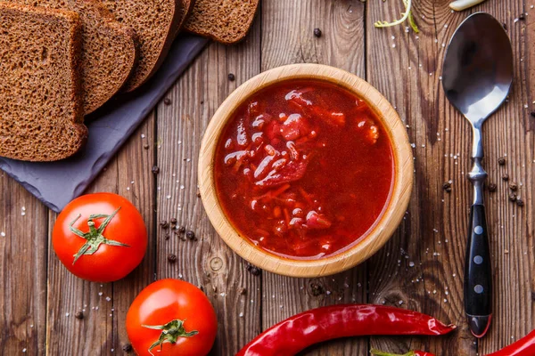 Sopa Beterraba Chapa Madeira Com Legumes Mesa Madeira Borch Comida — Fotografia de Stock