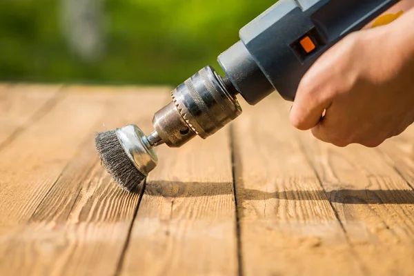 Hands Man Electrical Rotating Brush Metal Disk Sanding Piece Wood — Stock Photo, Image