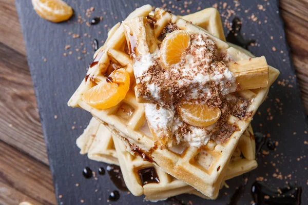 Blackboard Belgian Waffles Tangerines Chocolate — стокове фото