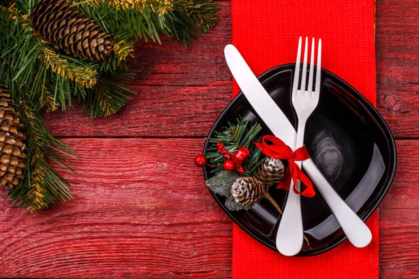 Christmas Table Place Setting Red Napkin Black Plate White Fork — Stock Photo, Image