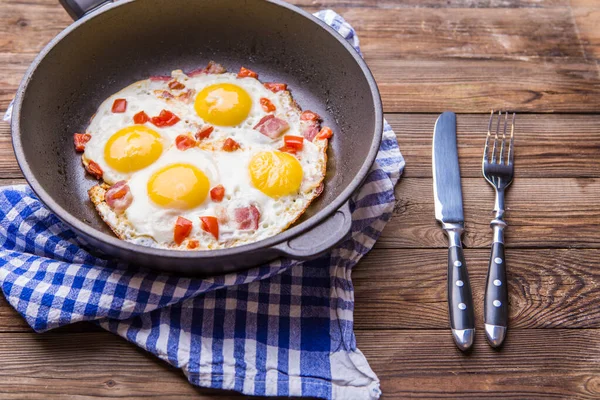 Fred Jajka Patelni Pomidorami Śniadanie Zdrowa Żywność — Zdjęcie stockowe