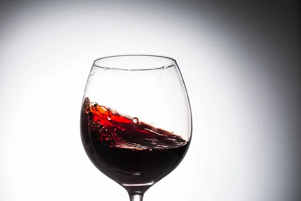 Ρεύμα Του Κρασιού Που Χύνεται Ένα Ποτήρι Closeup Βουτιά Του — Φωτογραφία Αρχείου