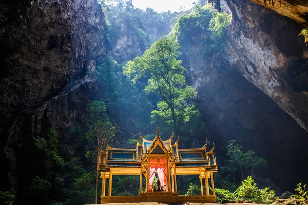 Grotte Phraya Nakhon Parc National Khao Sam Roi Yot Thaïlande — Photo