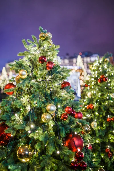 Photo New Year Decorated Fir Trees Background Dark Blue Evening — Stock Photo, Image