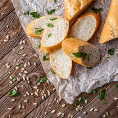 Tohumlu otlu somun resmi.