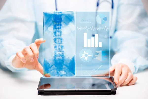 Doctor Interacts Virtual Screen New Technology Medicine Technological Innovation Medicine — Stock Photo, Image