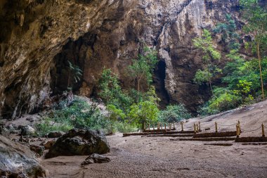 Phraya Nakhon mağara. Khao Sam ROI Yot Milli Parkı Tayland