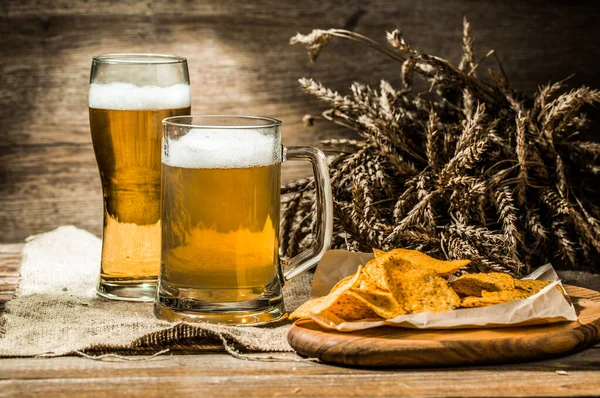 Mug Glass Foamy Beer Wooden Table Wheat Spikelets Potato Chips — Stock Photo, Image
