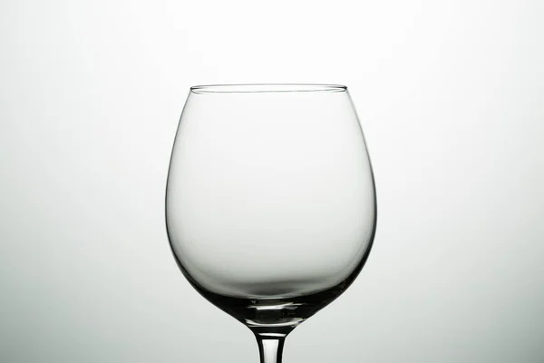 Copo Vazio Para Vinho Fundo Cinza Branco — Fotografia de Stock
