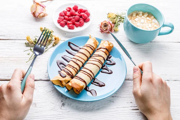 Photo Man Knife Fork Pancakes Chocolate Wooden Table — Stock Photo, Image