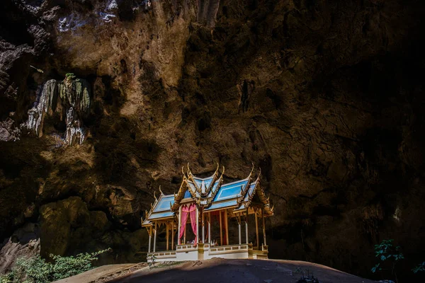 Caverna Phraya Nakhon Parque Nacional Khao Sam Roi Yot Tailândia — Fotografia de Stock