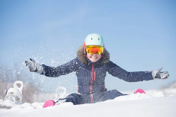 Foto Atleta Mujer Casco Sentado Deriva Nieve Invierno — Foto de Stock