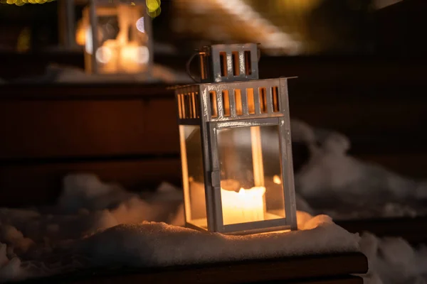 Linterna con vela encendida en la calle —  Fotos de Stock