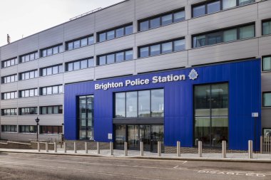 Gün boyunca Brighton Polis Merkezi