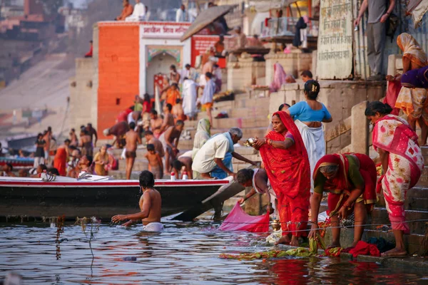 Ludzie Gangesu Varanasi — Zdjęcie stockowe