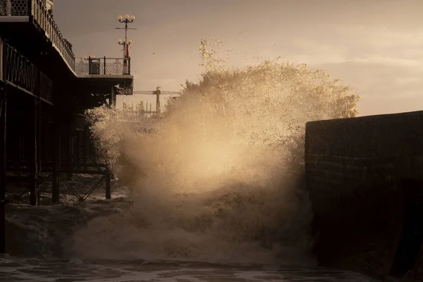 Vagues Crépuscule Quai Brighton — Photo