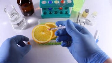 Laboratuvar turuncu muayene video.