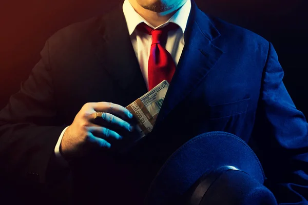 Mafia Mann Schwarzen Anzug Rote Krawatte Geld Der Tasche Auf — Stockfoto