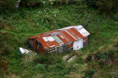 Çelik barakalar inşa edildi..