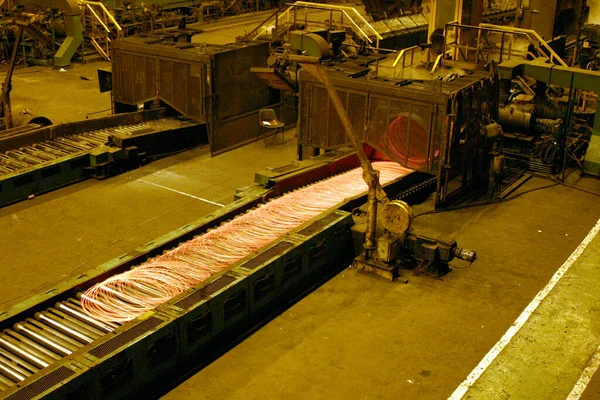 Wire Rod Rolling Mill Action Coiling Cooling Facilities — Stok Foto