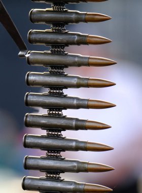 MG34, Heinrich Vollmer tarafından 1934 yılında tasarlanan Alman makineli tüfek. 7.92x57mm Mauser mermisi dakikada yaklaşık 850 mermi atıyor. Genellikle araçlara monte edilirdi; Alman tankları onları eksenli makineli tüfek olarak kullanırdı.