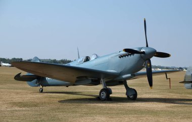 Supermarine Spitfire, Kraliyet Hava Kuvvetleri ve diğer müttefik ülkeler tarafından II..