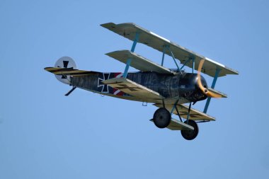 Fokker Dr.I. Fokker-Flugzeugwerke tarafından üretilen bir savaş uçağıdır. Bu bir taklit uçak. Doğu Kirby 'de görünüyor. 2019.