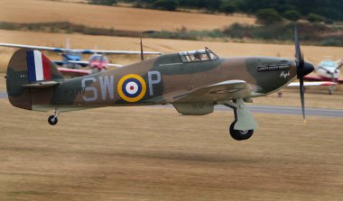 Hawker Hurricane, 1930 'larda Hawker Aircraft Ltd. tarafından Kraliyet Hava Kuvvetleri' ne hizmet amacıyla tasarlanan ve daha çok üretilen bir İngiliz savaş uçağıdır. Duxford. 2018