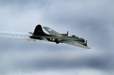 Sally B, 1945 yapımı, uçuşa elverişli bir Boeing B-17G Flying Fortress 'in adıdır, Avrupa' da kalan tek uçuşa elverişli B-17 'dir ve Birleşik Krallık' taki üç B-17 'den biridir..