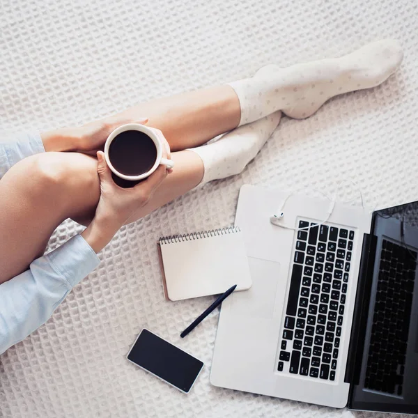 Joven Chica Teniendo Café Descanso — Foto de Stock