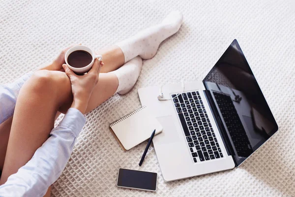 Joven Chica Teniendo Café Descanso — Foto de Stock