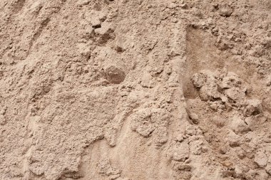 Dağ gri-kahverengi inşaat kum