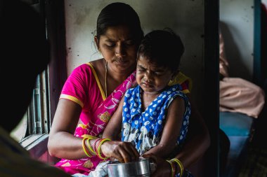 Yataklı vagon, Jammu Ekspres treni. 50 saat içinde güney Tiruchirapalli 'den Yeni Delhi' ye hareket edecek.