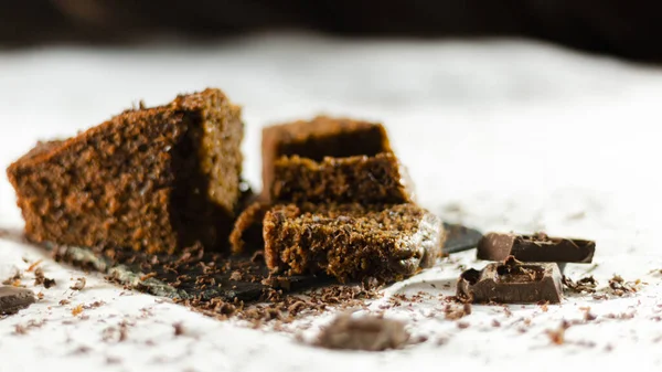 Çikolatalı ve muzlu kek. 