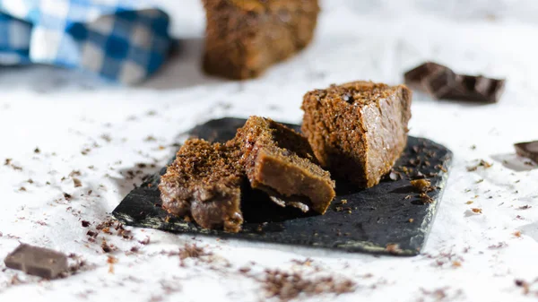 Çikolatalı ve muzlu kek. 