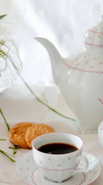 Kopi Dengan Kue Atas Meja — Stok Foto