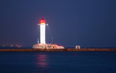Gece Odessa 'da beyaz deniz feneri