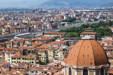 Akdeniz şehir manzarası yükseklikten