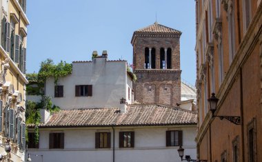 Roma 'nın merkezinde eski evler