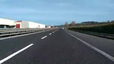 Sardunya yolların aracılığıyla Drivelapse