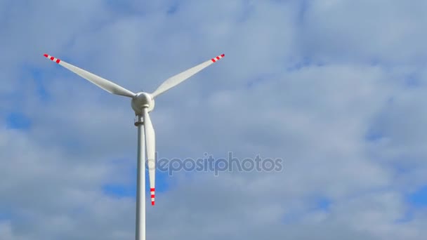 Primer plano de la turbina eólica — Vídeos de Stock